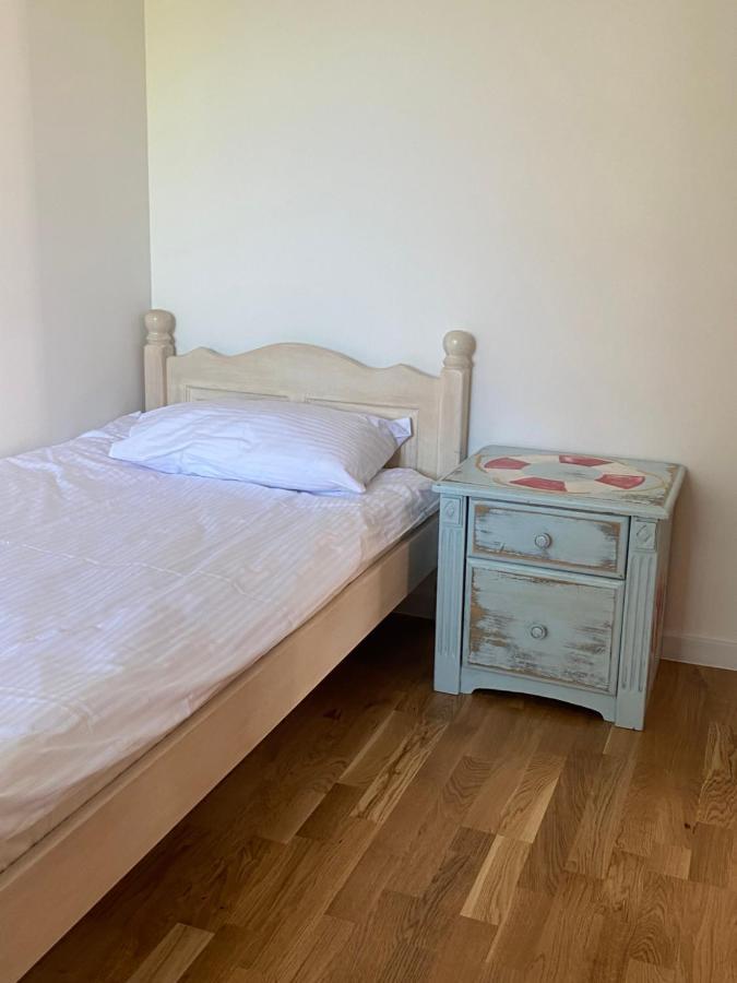 Gosciniec Strzecha Hotel Katy Rybackie Bagian luar foto
