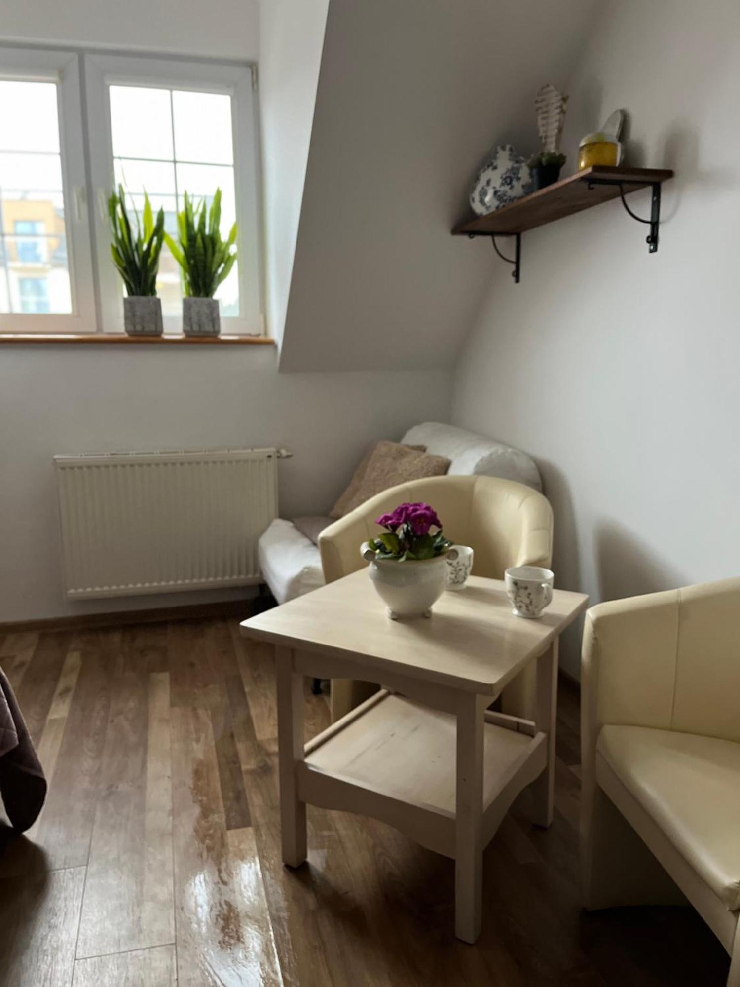 Gosciniec Strzecha Hotel Katy Rybackie Bagian luar foto