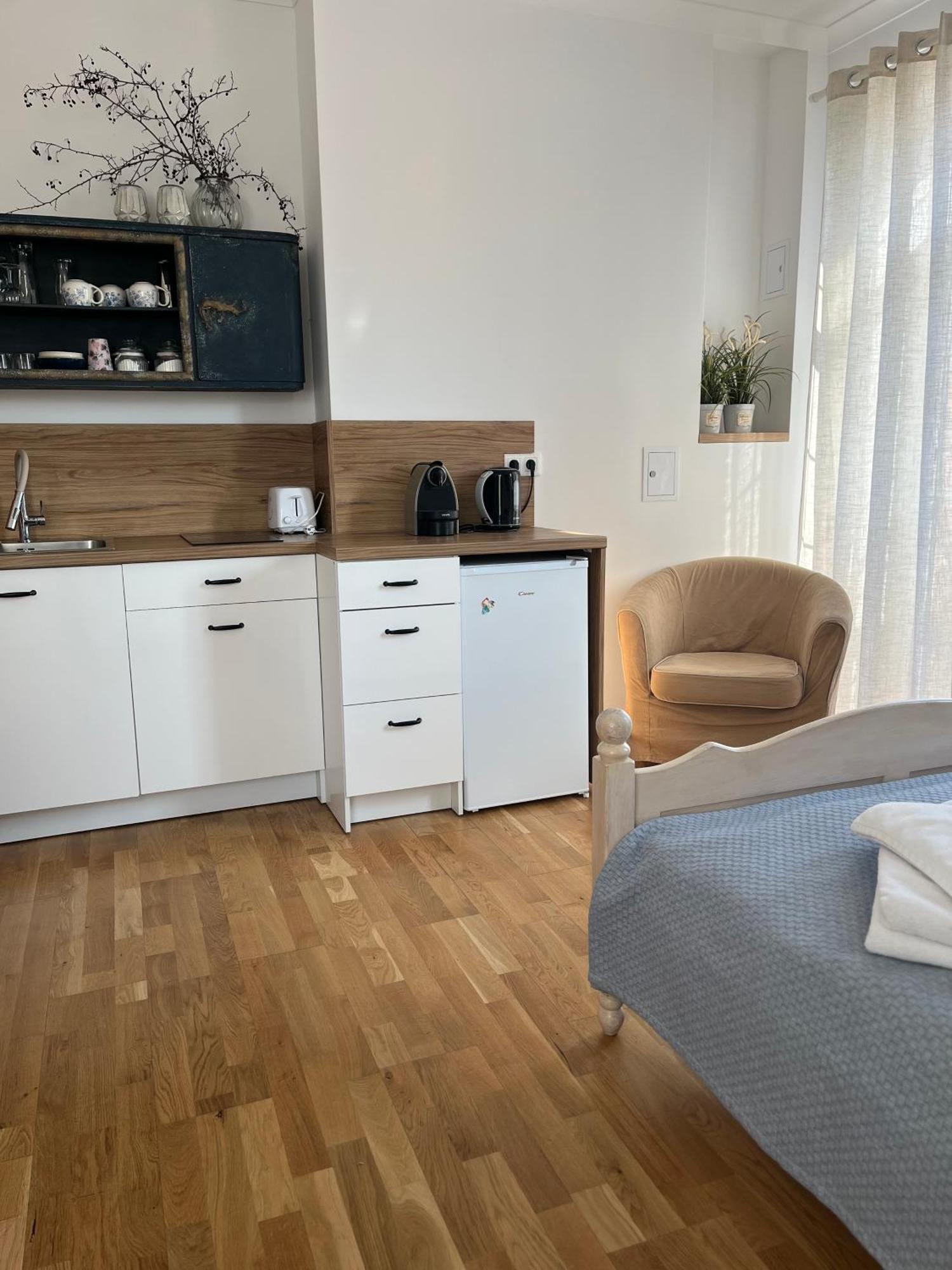 Gosciniec Strzecha Hotel Katy Rybackie Bagian luar foto