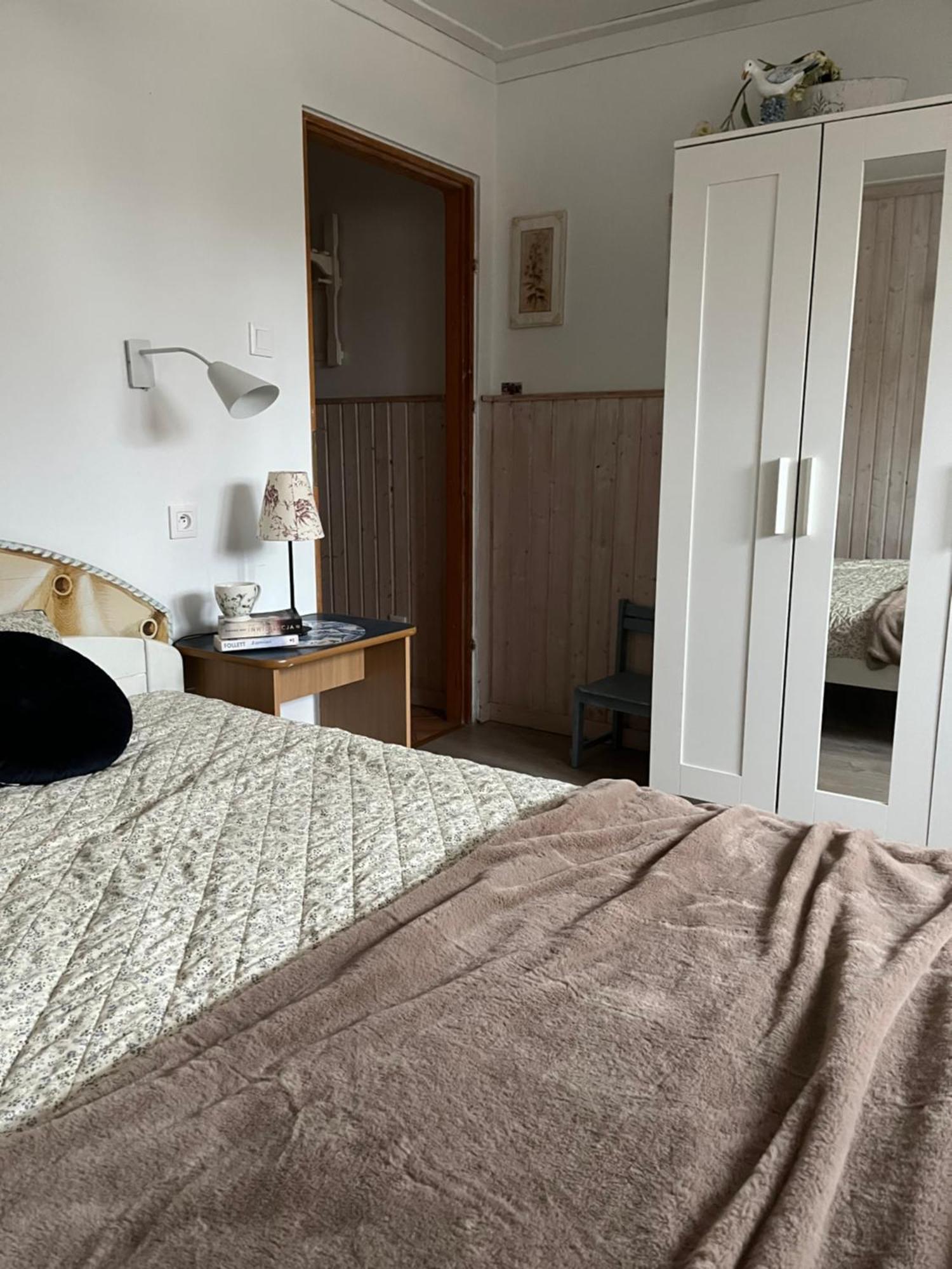 Gosciniec Strzecha Hotel Katy Rybackie Bagian luar foto