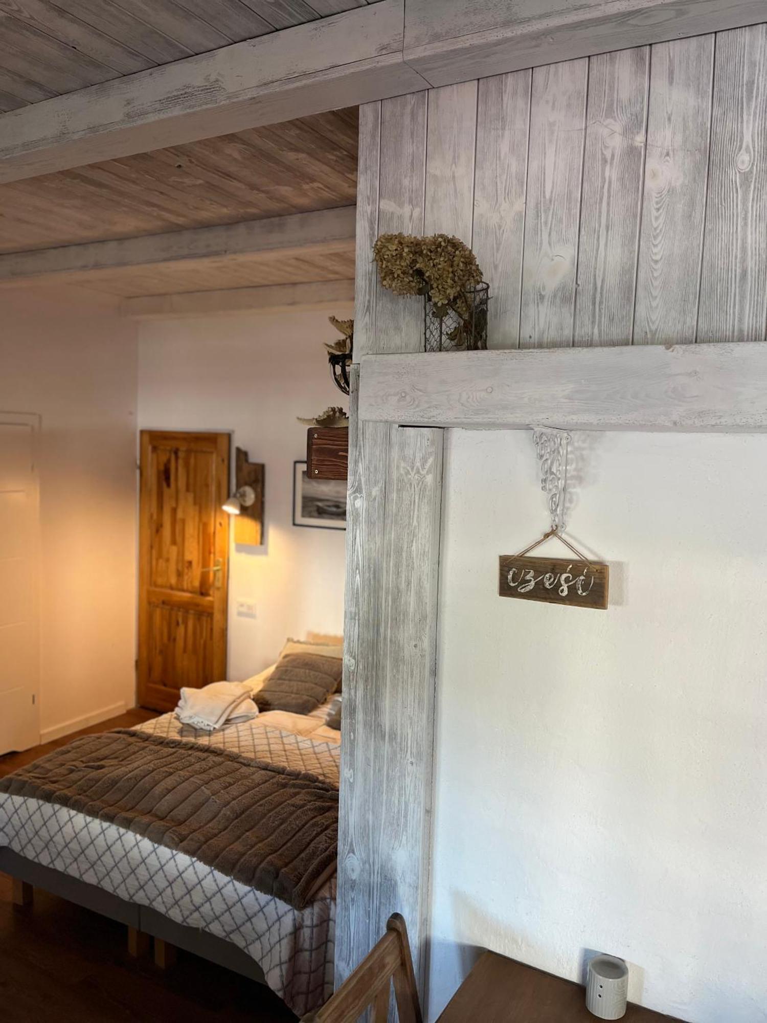 Gosciniec Strzecha Hotel Katy Rybackie Bagian luar foto