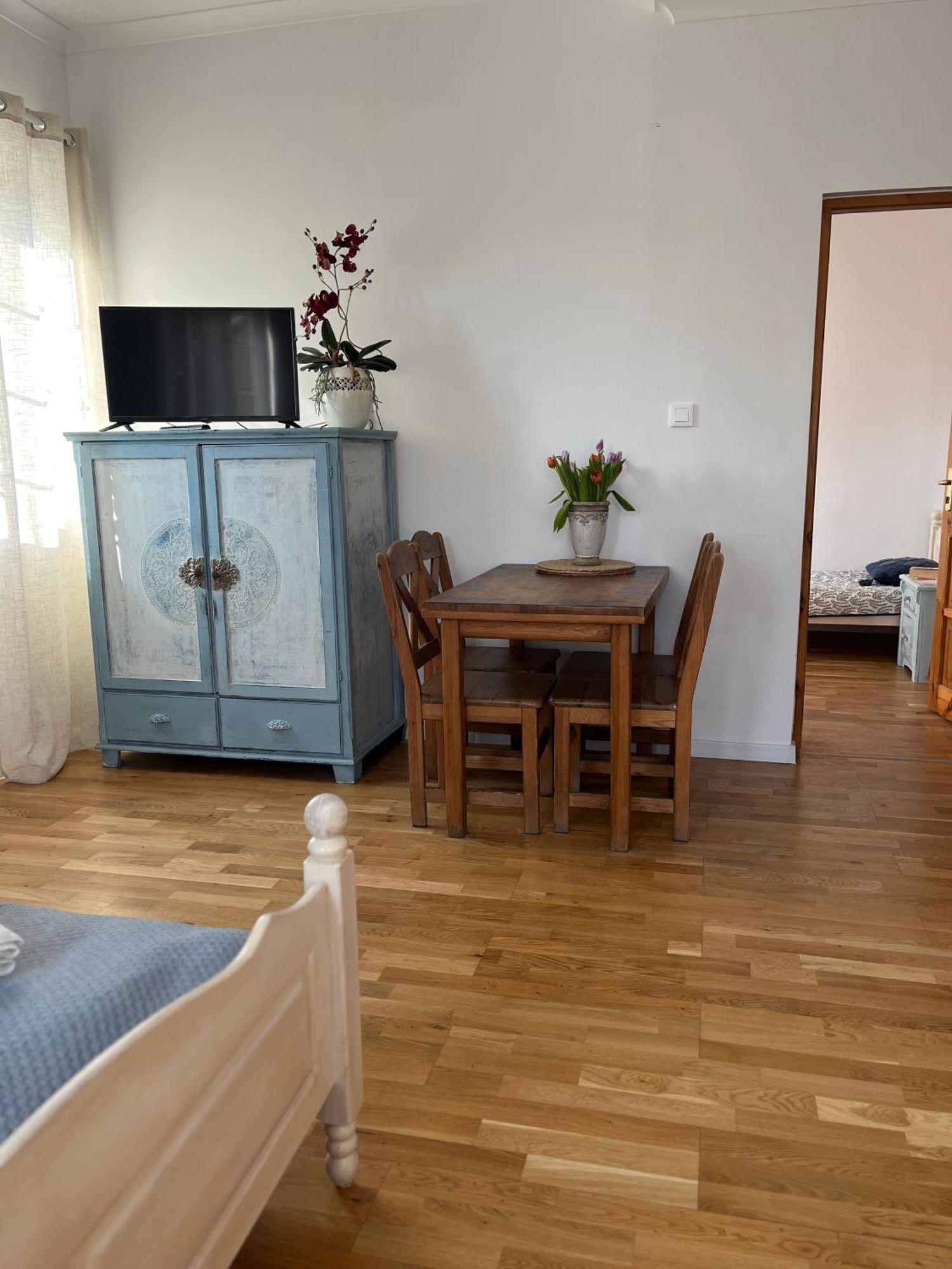 Gosciniec Strzecha Hotel Katy Rybackie Bagian luar foto